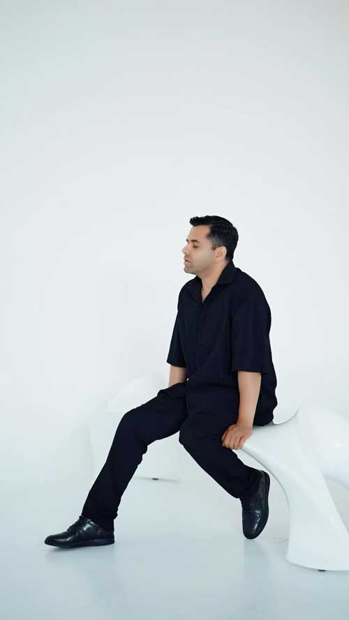 دانلود آهنگ جدید رضا بهرام به نام لبخند بزن