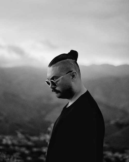 دانلود آهنگ جدید سینا پارسیان به نام جنگ جهانی