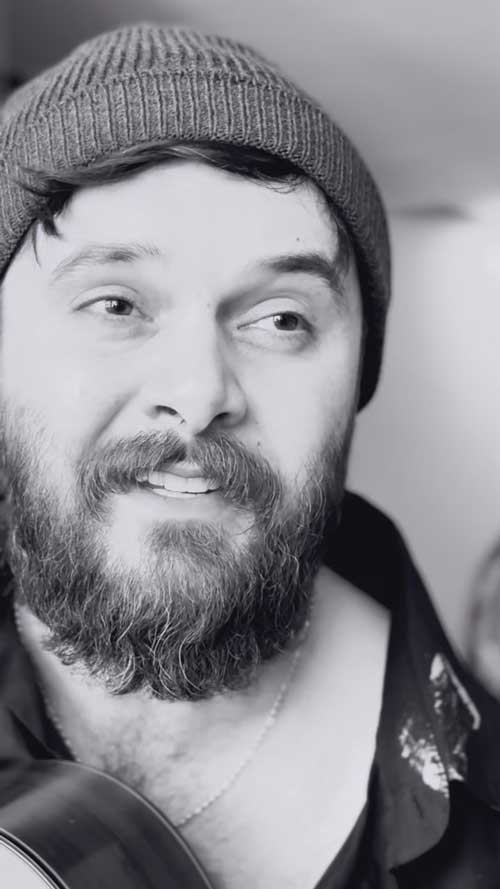 دانلود آهنگ جدید سینا پارسیان به نام شیرین